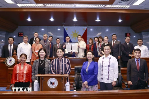 Philippines thông qua Nghị quyết tăng cường quan hệ nghị viện với VN