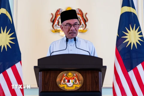 Thủ tướng Malaysia Anwar tuyên bố “mạnh tay” chống tham nhũng