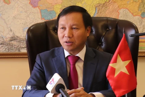 Đại sứ Ngô Đức Mạnh trả lời phỏng vấn của TTXVN. (Ảnh: Dương Trí/TTXVN)