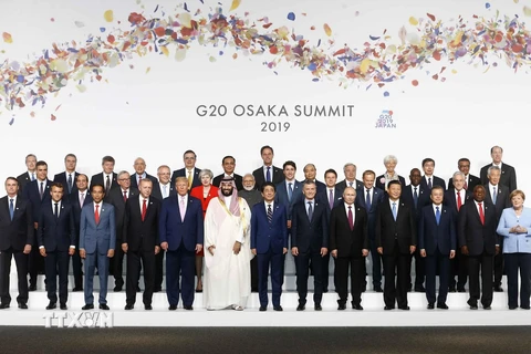 Các trưởng đoàn tham dự hội nghị G20 chụp ảnh chung. (Ảnh: Thống Nhất/TTXVN)