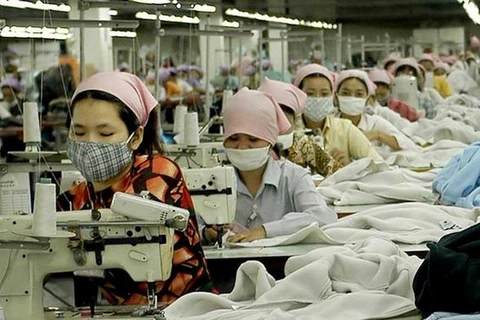 Công nhân dệt may tại Campuchia. (Nguồn: AP)