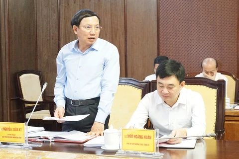 Ông Nguyễn Xuân Ký, Bí thư Tỉnh ủy, Chủ tịch HĐND tỉnh Quảng Ninh, phát biểu tại buổi làm việc với Đoàn công tác của Ban Bí thư Trung ương Đảng. (Nguồn: Quangninh.gov.vn)