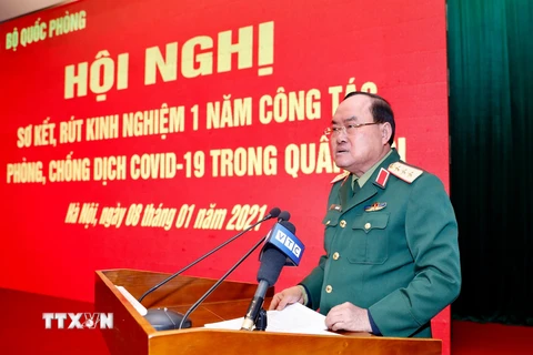 Thượng tướng Trần Đơn, Thứ trưởng Bộ Quốc phòng, Trưởng Ban Chỉ đạo phòng, chống dịch COVID Bộ Quốc phòng kết luận hội nghị. (Ảnh: Dương Giang/TTXVN)