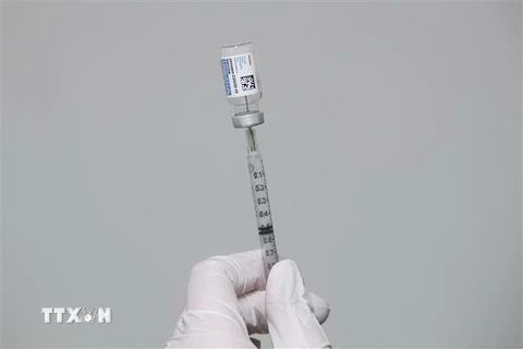 Vaccine ngừa COVID-19 của hãng Johnson & Johnson (Mỹ). (Ảnh: AFP/TTXVN)