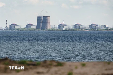 Toàn cảnh nhà máy điện hạt nhân Zaporizhzhia ở Enerhodar, miền Đông Ukraine. (Ảnh: AFP/TTXVN)