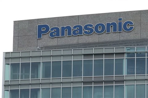 Biểu tượng Panasonic tại trụ sở ở Tokyo, Nhật Bản. (Ảnh: AFP/TTXVN)