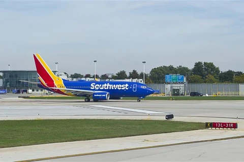 Máy bay của hãng hàng không Southwest Airlines tại sân bay Midway, Chicago, Mỹ. (Ảnh: AFP/TTXVN)