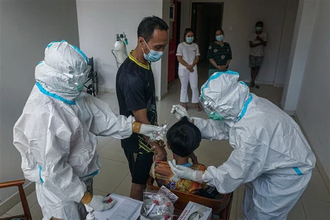 Indonesia có thêm 433 nhân viên y tế tử vong do COVID-19