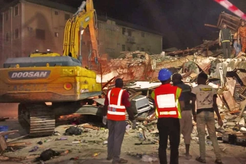 Sập tòa nhà 4 tầng ở Nigeria khiến hơn 30 người thương vong