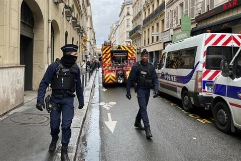 Nổ súng tại Pháp: Ít nhất 2 người thiệt mạng, đã bắt được nghi phạm