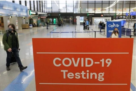 Trung Quốc ngừng yêu cầu kết quả xét nghiệm COVID-19 với du khách 