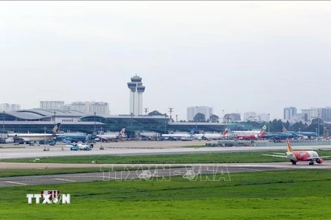 Ngày 10/1, khánh thành đường băng 25R tại sân bay Tân Sơn Nhất sau 6 tháng nâng cấp, sửa chữa. Ảnh: TTXVN 