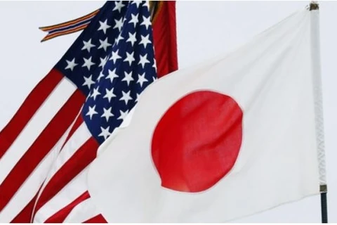 Quốc kỳ của Hoa Kỳ và Nhật Bản. (Nguồn: Kyodo)