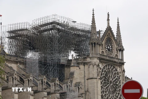 Nhà thờ Đức Bà ở Paris bị phá hủy một phần sau vụ hỏa hoạn ngày 16/4/2019. (Nguồn: THX/TTXVN)