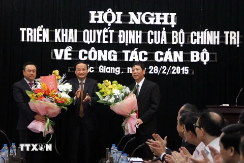 Trao quyết định của Bộ Chính trị về nhân sự tỉnh Bắc Giang