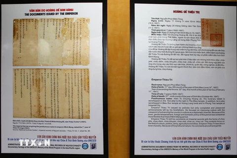 Triển lãm văn bản hành chính Nhà nước nhìn từ Châu bản triều Nguyễn tại Thừa Thiên-Huế. (Ảnh: Hồ Cầu/TTXVN)