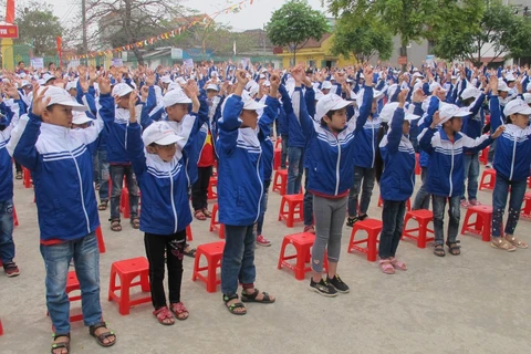 Giáo dục kỹ năng phòng, chống quấy rối và xâm hại tình dục trẻ em cho học sinh tại Ninh Bình. (Ảnh: Hải Yến/TTXVN)