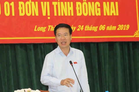 Trưởng Ban Tuyên giáo Trung ương Võ Văn Thưởng tiếp xúc cử tri huyện Long Thành, chiều 24/6. (Ảnh: Sỹ Tuyên/TTXVN)