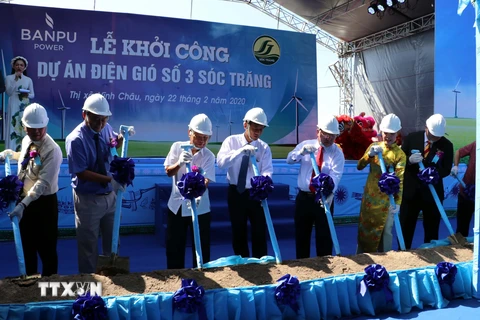 Nghi lễ khởi công Nhà máy điện gió số 3 tại Sóc Trăng. (Ảnh: Trung Hiếu/TTXVN)