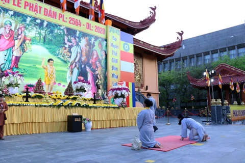 Đại lễ Phật đản 2020 Phật lịch 2564 tại Việt Nam Quốc tự. (Ảnh: Xuân Khu/TTXVN)