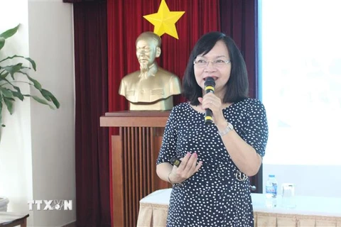 Bà Nguyễn Thị Tuyết Mai, Phó Tổng Thư ký Hiệp hội Dệt may Việt Nam phát biểu tại hội thảo. (Ảnh: Xuân Anh/TTXVN)
