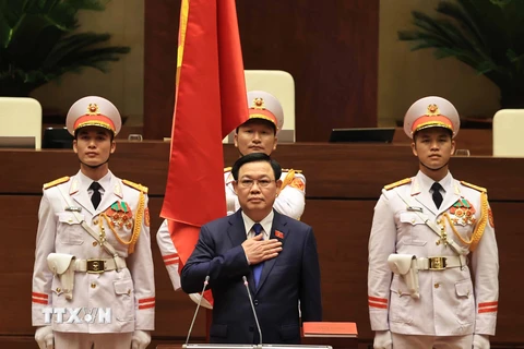 Chủ tịch Quốc hội Vương Đình Huệ tuyên thệ nhậm chức. (Ảnh: Dương Giang/TTXVN)