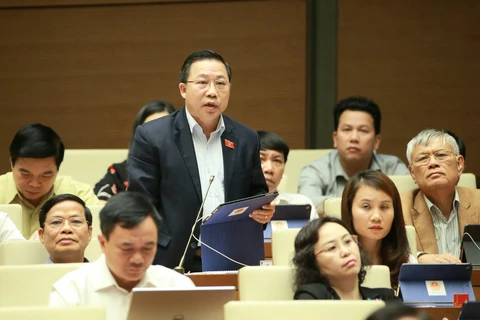 Trong ảnh: Đại biểu Quốc hội tỉnh Bến Tre Lưu Bình Nhưỡng phát biểu ý kiến. (Ảnh: Doãn Tấn/TTXVN)