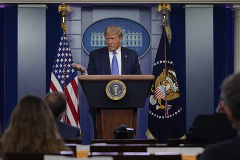 Tổng thống Trump phát biểu tại họp báo ở Nhà Trắng. (Nguồn: AP)