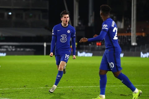 Mason Mount (số 19) giúp Chelsea chiến thắng. (Nguồn: Getty Images)
