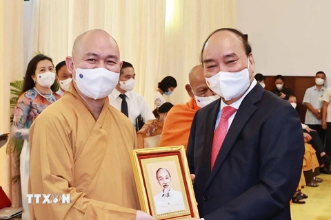 Chủ tịch nước tiếp Đoàn Lãnh đạo Giáo hội Phật giáo Việt Nam