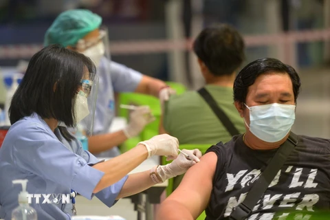 Dịch COVID-19: Thái Lan chuẩn bị nhận thêm 61 triệu liều vaccine
