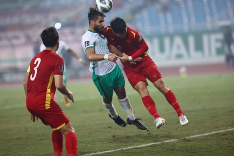 Saleh Al-Shehri đánh đầu ghi bàn duy nhất của trận đấu. (Ảnh: Hiển Nguyễn/Vietnam+)