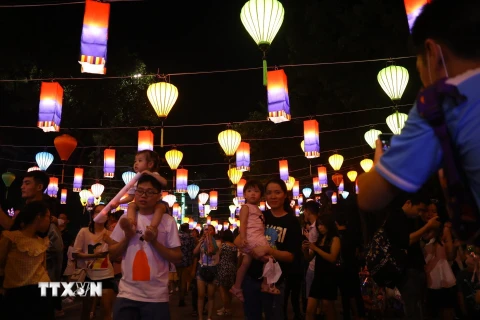 [Photo] Lễ hội văn hóa đèn lồng Việt Nam-Hàn Quốc tại thủ đô Hà Nội