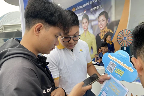 Vietnam Airlines kích cầu du lịch tại hội chợ VITM Đà Nẵng 2022