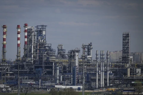 Nhà máy lọc dầu của Tập đoàn Gazprom ở ngoại ô Moskva, Nga. (Ảnh: AFP/TTXVN)