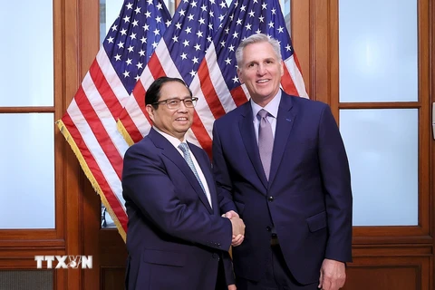 Thủ tướng Phạm Minh Chính gặp Chủ tịch Hạ viện Hoa Kỳ Kevin McCarthy