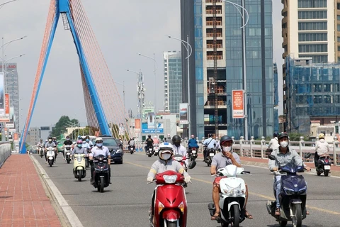 Phương tiện lưu thông trên các tuyến đường Đà Nẵng. (Ảnh minh họa. Nguồn: TTXVN)