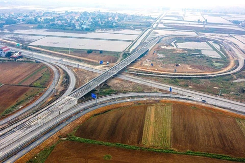 Cao tốc Mai Sơn-Quốc lộ 45 đã thông xe kỹ thuật trước ngày 31/12/2022 theo đúng yêu cầu. (Ảnh: CTV/Vietnam+)