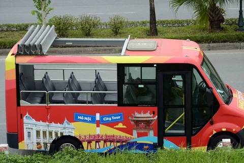 Hà Nội sẽ vận hành tuyến City Tour số 3 bằng loại xe buýt nhỏ 1 tầng thoáng nóc, sức chứa 20 chỗ ngồi. (Ảnh: PV/Vietnam+)