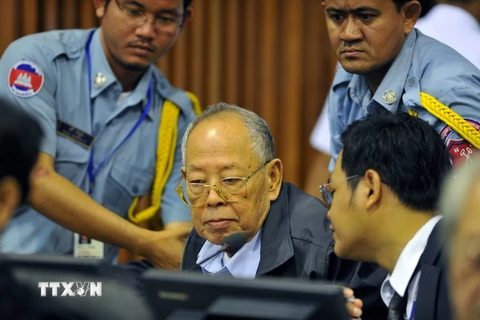 Tòa án xét xử Khmer Đỏ tạm thời có tiền trả lương nhân viên bản địa