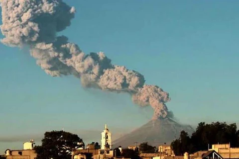 Núi lửa Popocatepetl phun trào. (Nguồn: ndtv.com)