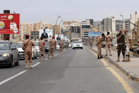 Binh sỹ Libya được triển khai tại thủ đô Tripoli. (Ảnh: AFP/TTXVN) 