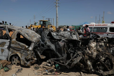 Hiện trường vụ đánh bom ở thủ đô Mogadishu, Somalia ngày 28/12/2019. (Ảnh: THX/TTXVN)