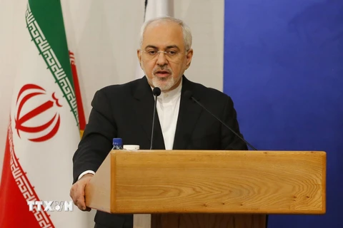 Ngoại trưởng Mohammad Javad Zarif phát biểu tại Tehran, Iran. (Ảnh: AFP/TTXVN)