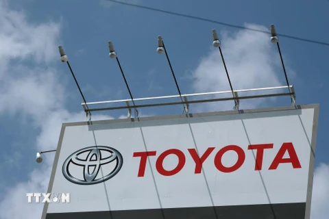 Biểu tượng hãng sản xuất ôtô Toyota của Nhật Bản. (Ảnh: AFP/TTXVN)