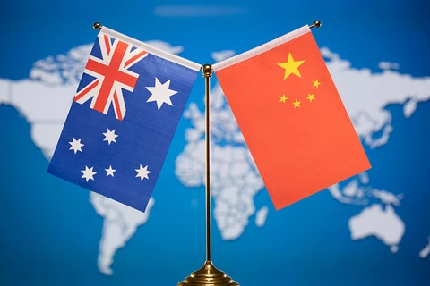 Cờ Australia và cờ Trung Quốc. (Nguồn: globaltimes.cn)