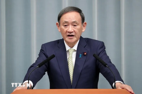 Chánh Văn phòng Nội các Nhật Bản Yoshihide Suga. (Ảnh: AFP/TTXVN)