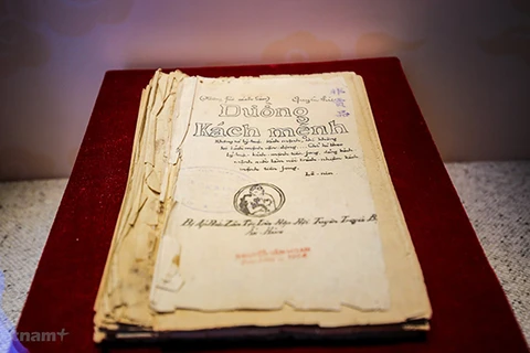 Sách "Đường Kách mệnh" được công nhận Bảo vật quốc gia Việt Nam năm 2012, hiện đang được lưu giữ tại Bảo tàng Lịch sử quốc gia. (Nguồn: TTXVN)