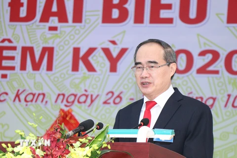 Ông Nguyễn Thiện Nhân, Ủy viên Bộ Chính trị, Trưởng đoàn đại biểu Quốc hội Thành phố Hồ Chí Minh phát biểu chỉ đạo đại hội. (Ảnh: Mạnh Hà/TTXVN)