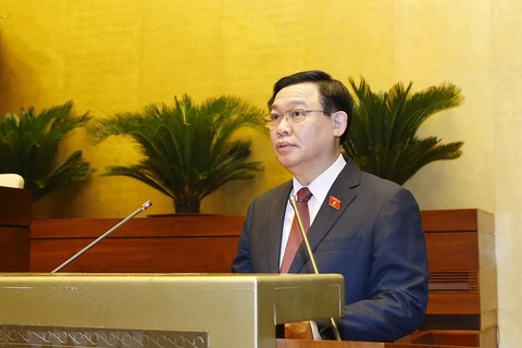 Chủ tịch Quốc hội khóa XIV Vương Đình Huệ phát biểu tại phiên khai mạc kỳ họp thứ nhất Quốc hội khóa XV. (Ảnh: Doãn Tấn/TTXVN)